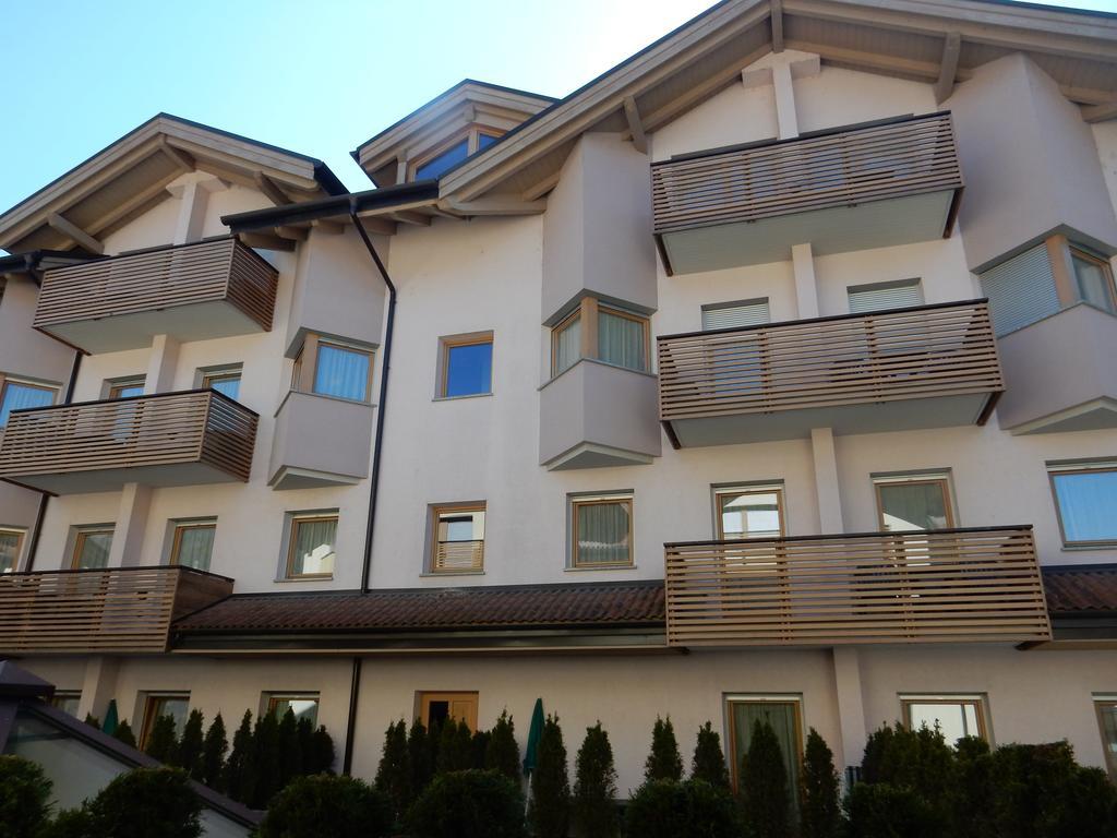 Aparthotel Residenza Casale Ponte delle Arche Exteriér fotografie